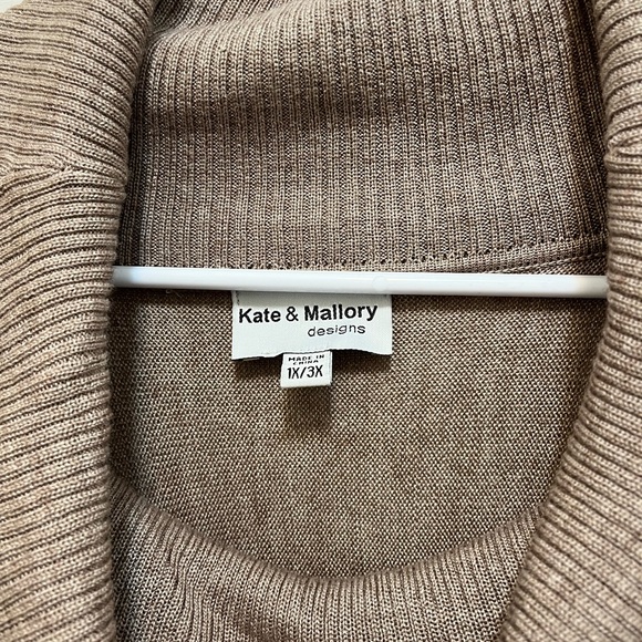Kate & Mallory Tan Cowl Neck Poncho Sweater Size 1X/3X - Picture 3 of 5